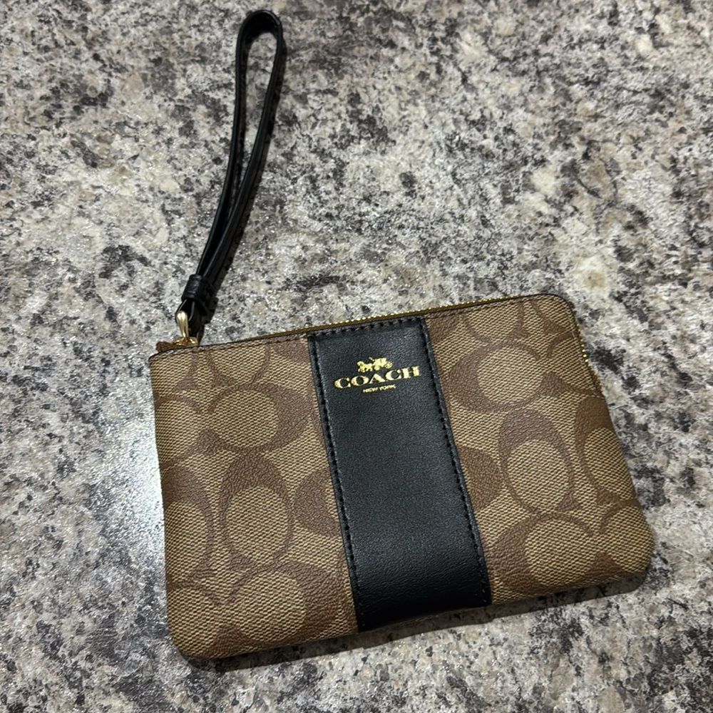 Coach Women’s Leather Corner Zip Wristlet In Signature Canvas With Black Stripe - Picture 4 of 12